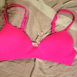 Victoria Secret 36B Wireless
